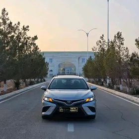 Toyota Camry 2020