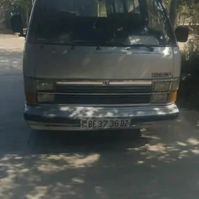Toyota Hiace 1987