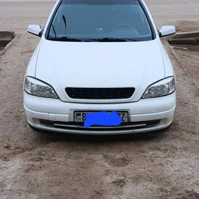 Opel Astra 2000