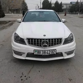 Mercedes-Benz C300 2010