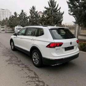Volkswagen Tiguan 2021