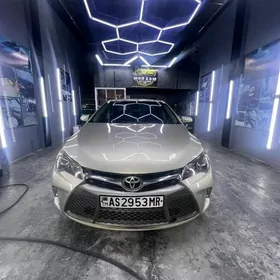 Toyota Camry 2016