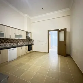 13 tapgyr 7 etaź 3komnat 200kw