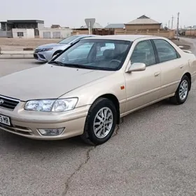 Toyota Camry 1999
