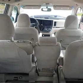 Toyota Sienna 2017