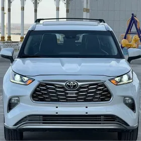 Toyota Highlander 2022