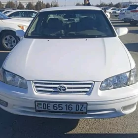 Toyota Camry 2000