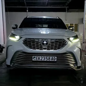 Toyota Highlander 2022