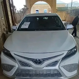 Toyota Camry 2022