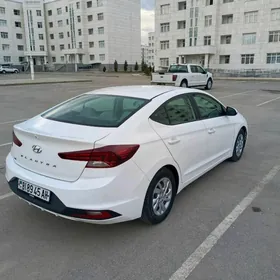 Hyundai Elantra 2019