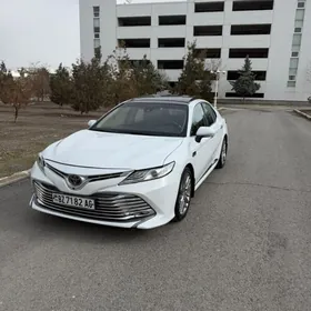 Toyota Camry 2018
