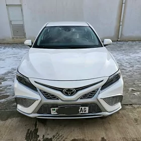 Toyota Camry 2022