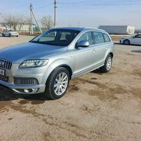 Audi Q7 2011
