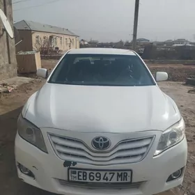 Toyota Camry 2010