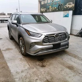 Toyota Highlander 2022