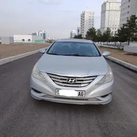 Hyundai Sonata 2010