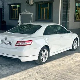 Toyota Camry 2011