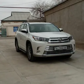 Toyota Highlander 2019