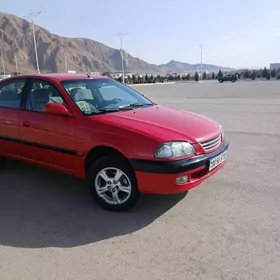 Toyota Avensis 1999
