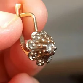 Gyzyl gulakhalka yitdi