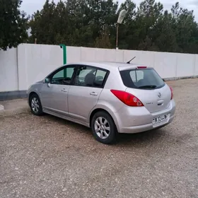 Nissan Tiida 2006