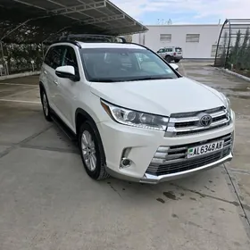 Toyota Highlander 2019