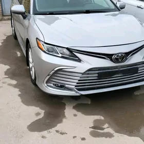 Toyota Camry 2020