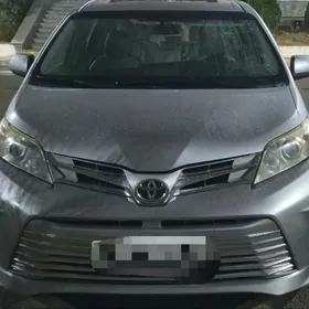 Toyota Sienna 2016