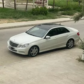Mercedes-Benz E350 2011
