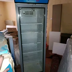 Witrina holodilnik Ugur firma