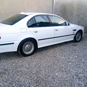 BMW E39 1998