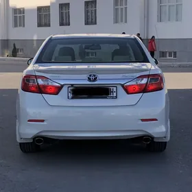 Toyota Camry 2014