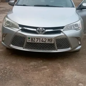 Toyota Camry 2017