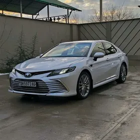 Toyota Camry 2022