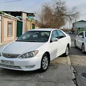 Toyota Camry 2005