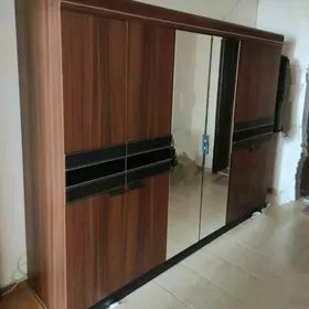 шифоньер "Istikbal"