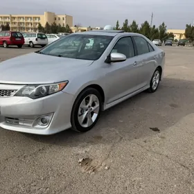 Toyota Camry 2014