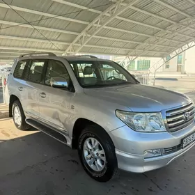 Toyota Land Cruiser 2011