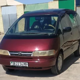 Toyota Previa 1990