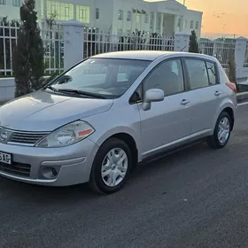 Nissan Versa 2010