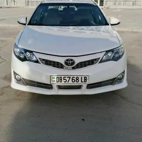 Toyota Camry 2013