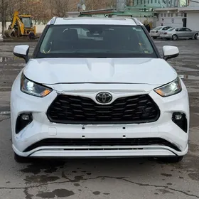 Toyota Highlander 2022