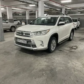 Toyota Highlander 2018