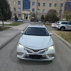 Toyota Camry 2022