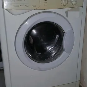 kir masyn Indesit 5kg