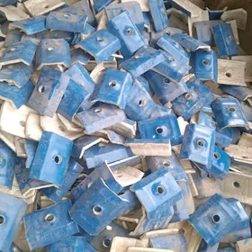 Sendiwiç paneliñ şlýapasy