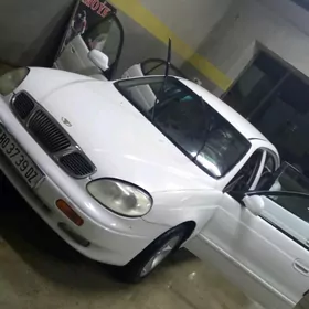 Daewoo Leganza 2000