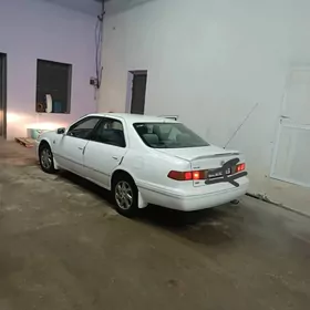 Toyota Camry 2000