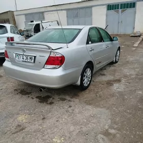 Toyota Camry 2004