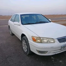 Toyota Camry 2000